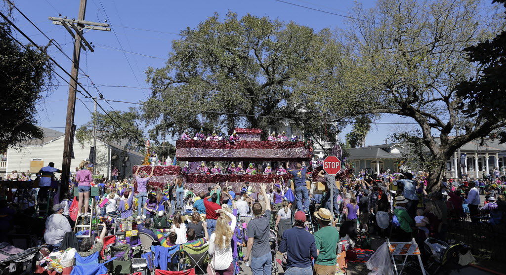Krewe of Mid-City 2017 rolls in New Orleans: See Mardi Gras parade photos